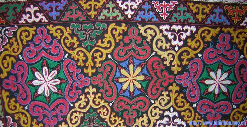 ornaments_g103.jpg